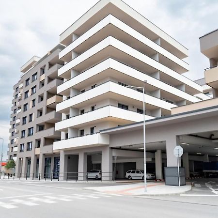 Apartman Iman With Privat Garage Parking Free Leilighet Košice Eksteriør bilde